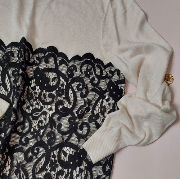 Ann Taylor knit blouse size L - Picture 2 of 4